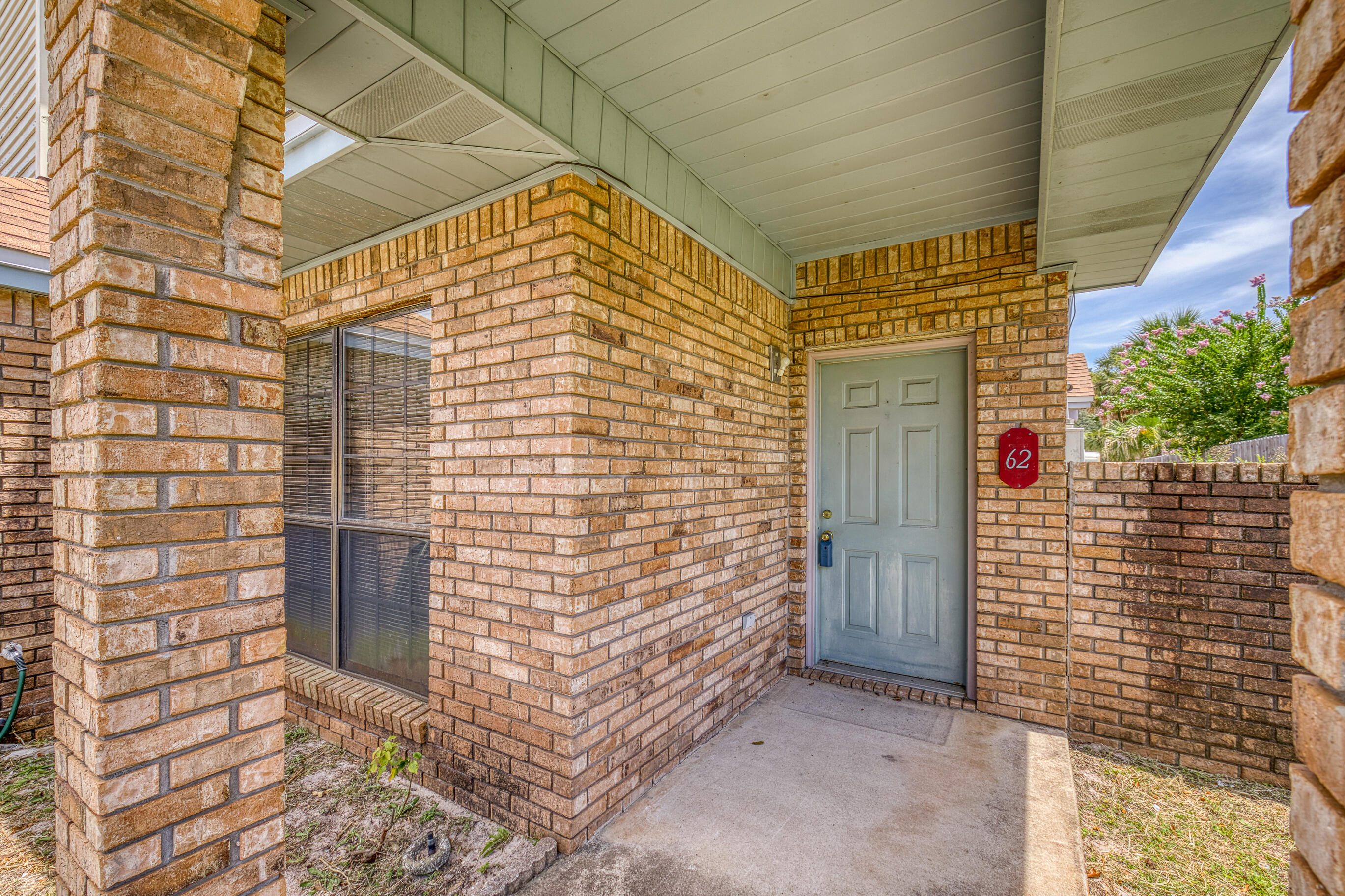 Property Photo: 62 North Street FL 32569
