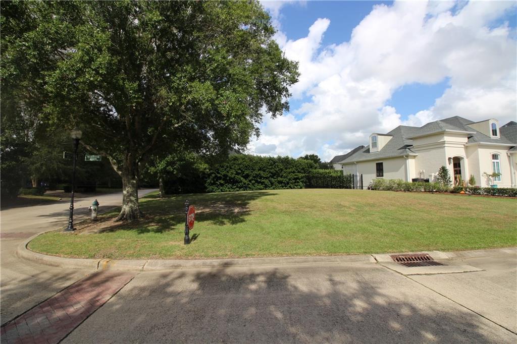 Property Photo:  2 Bear Creek Drive  LA 70131 