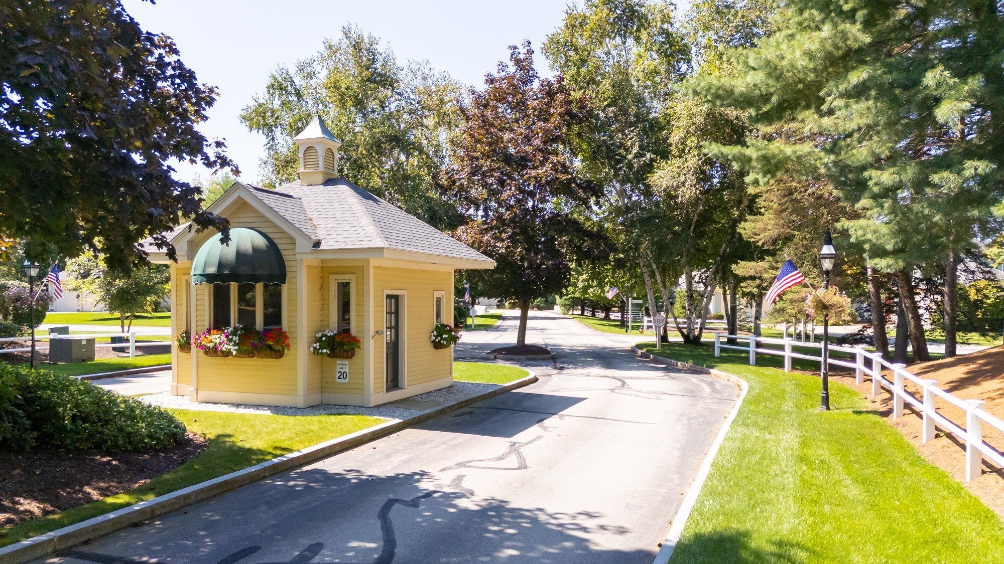 Property Photo:  2 Turnberry Circle  NH 03110 