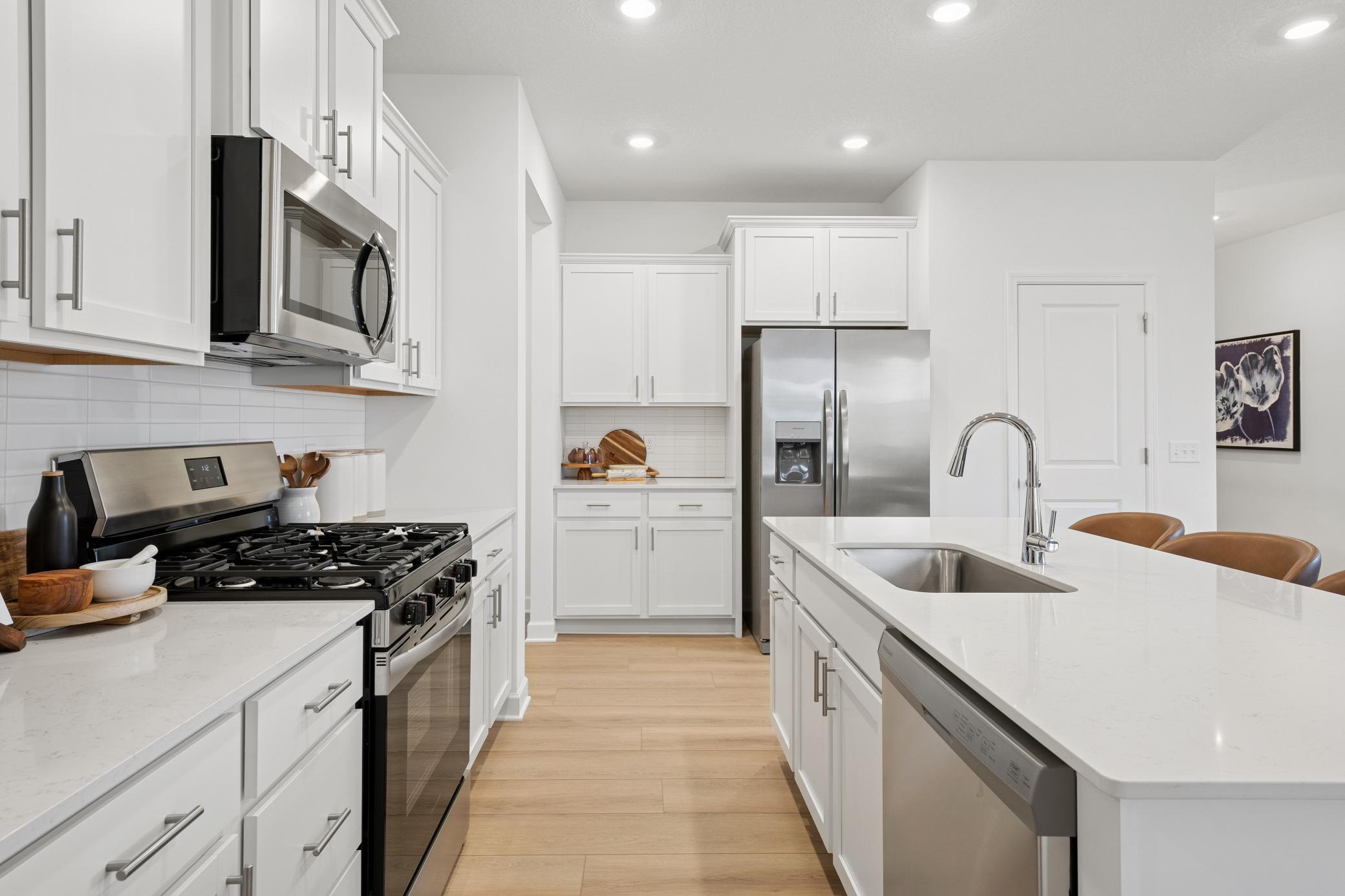 Property Photo:  22674 Isla Way  MN 55374 