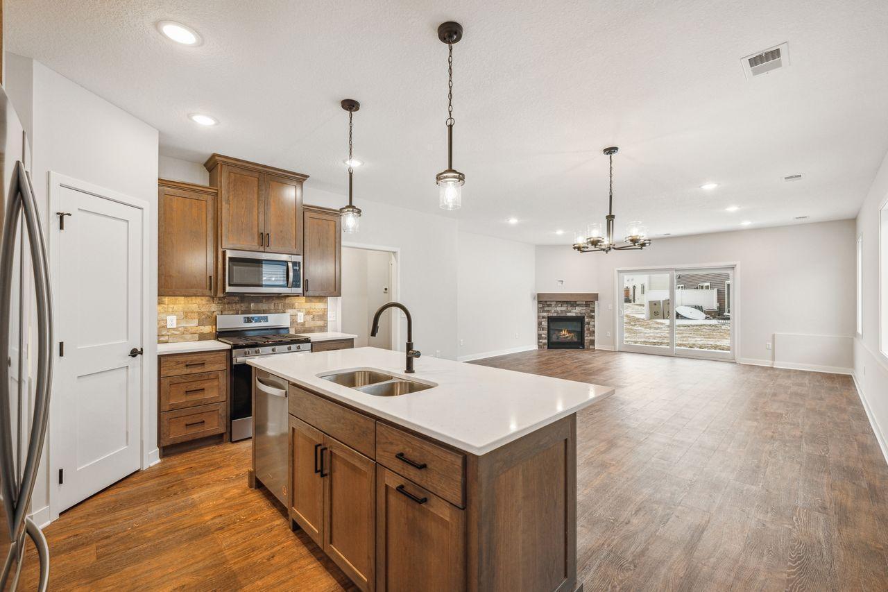Property Photo:  190 Morning Drive  MN 55360 