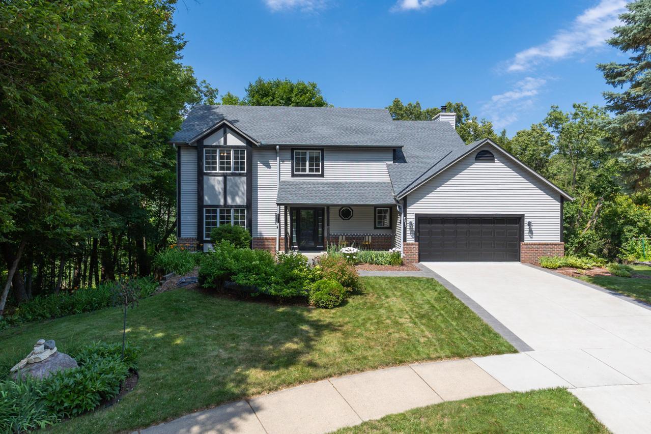Property Photo:  8855 Sylvan Ridge  MN 55347 