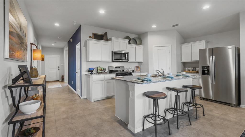 Property Photo: 1052 Ingalls Park Lane TX 76131