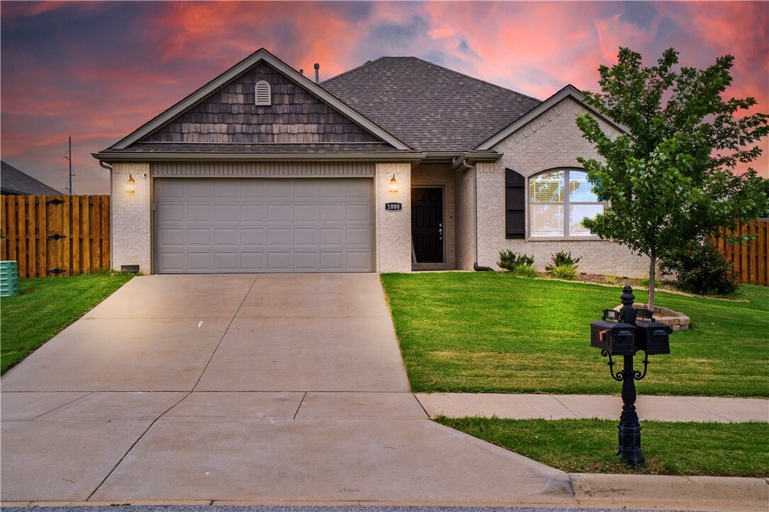 Property Photo: 1000 Tulip Street AR 72719