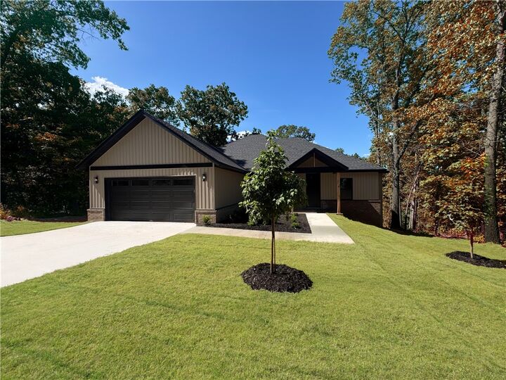 Property Photo: 29 Halford Lane AR 72715