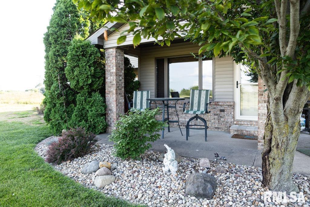 Property Photo:  23179 N Arrow Road  IL 61427 