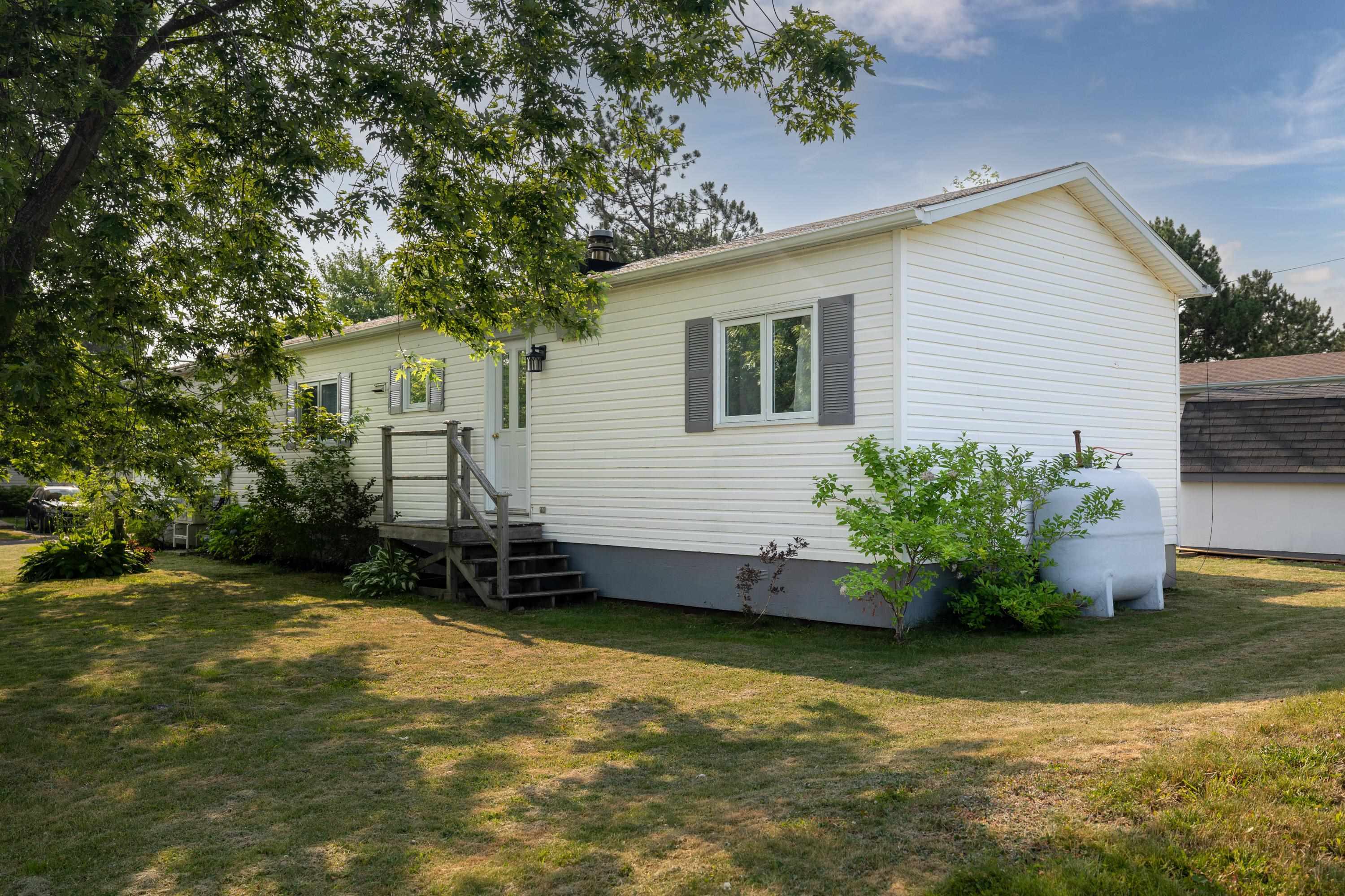 Property Photo: 123 Mariner Drive PE C1C 1M2