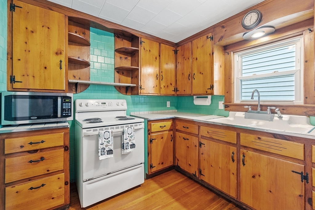 Property Photo: 605 Chestnut Street MA 01331
