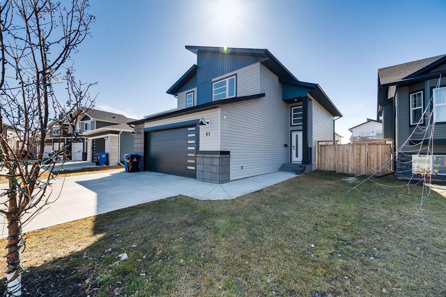 61 Murphy Close  Blackfalds AB T4M 0H5 photo