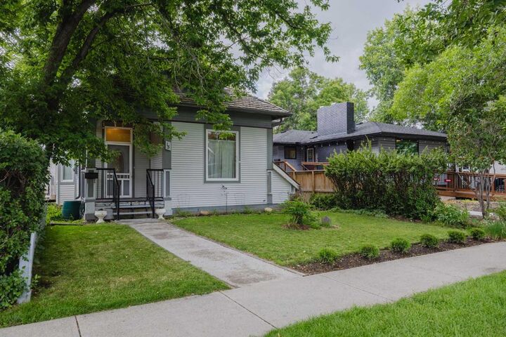 Property Photo:  15 Elma Street W  AB T1S 1J7 