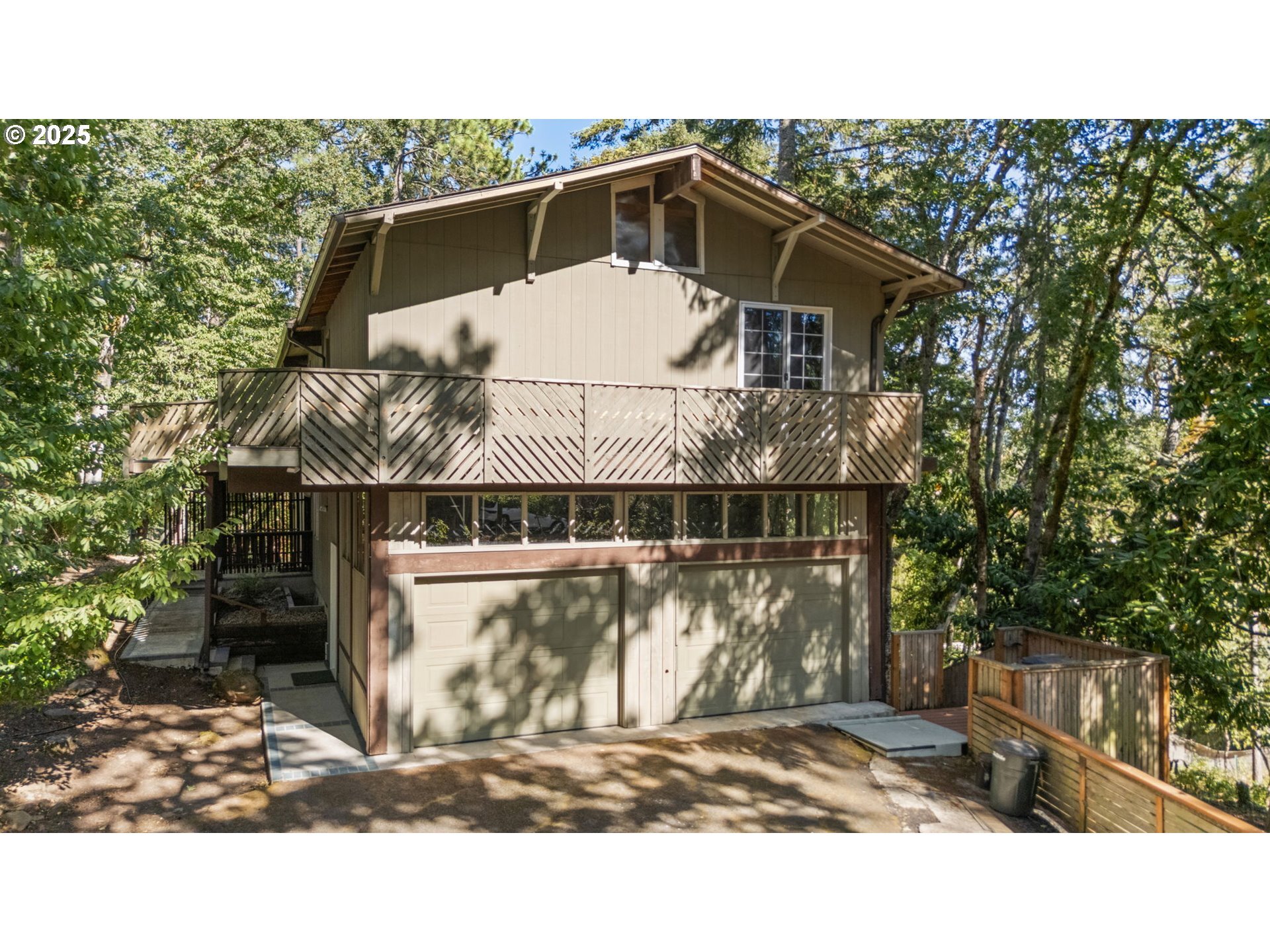 Property Photo:  3255 Olive St  OR 97405 