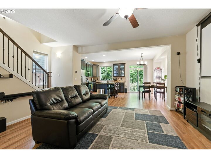 Property Photo: 13963 Traveler Rd OR 97045