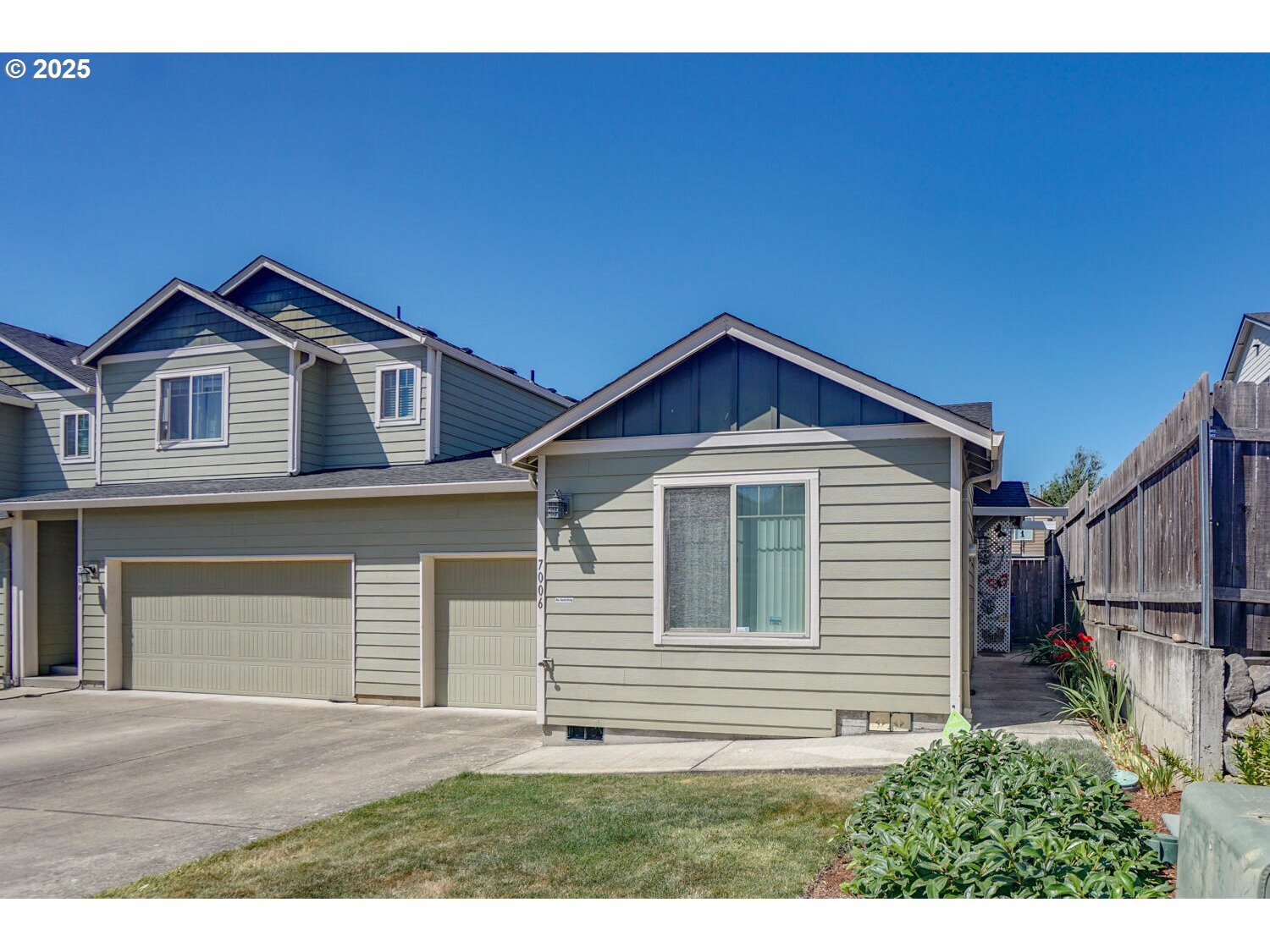 Property Photo:  7006 NE 61st St  WA 98661 