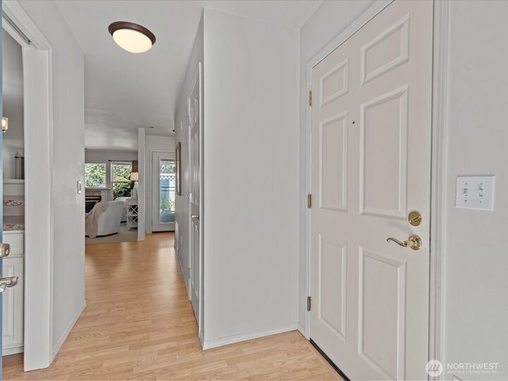 Property Photo: 22496 SE 37th Terrace 1381 WA 98029