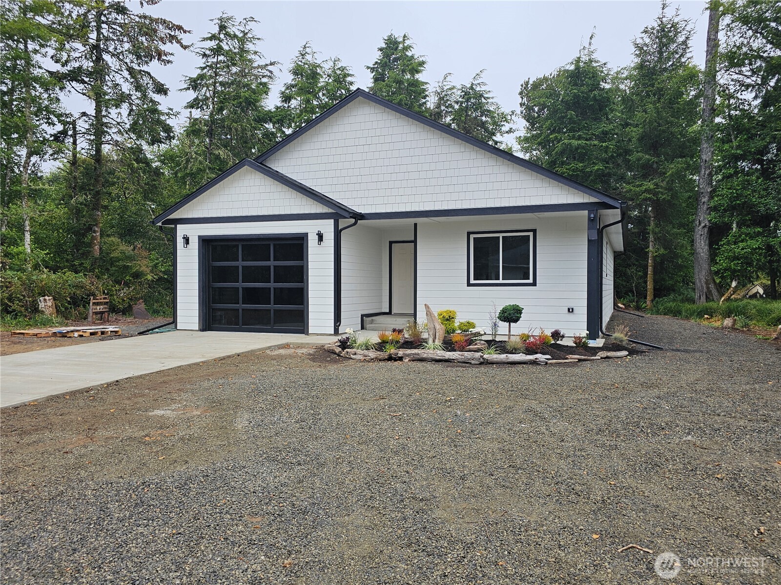 Property Photo: 502 Chinook Avenue SE WA 98569