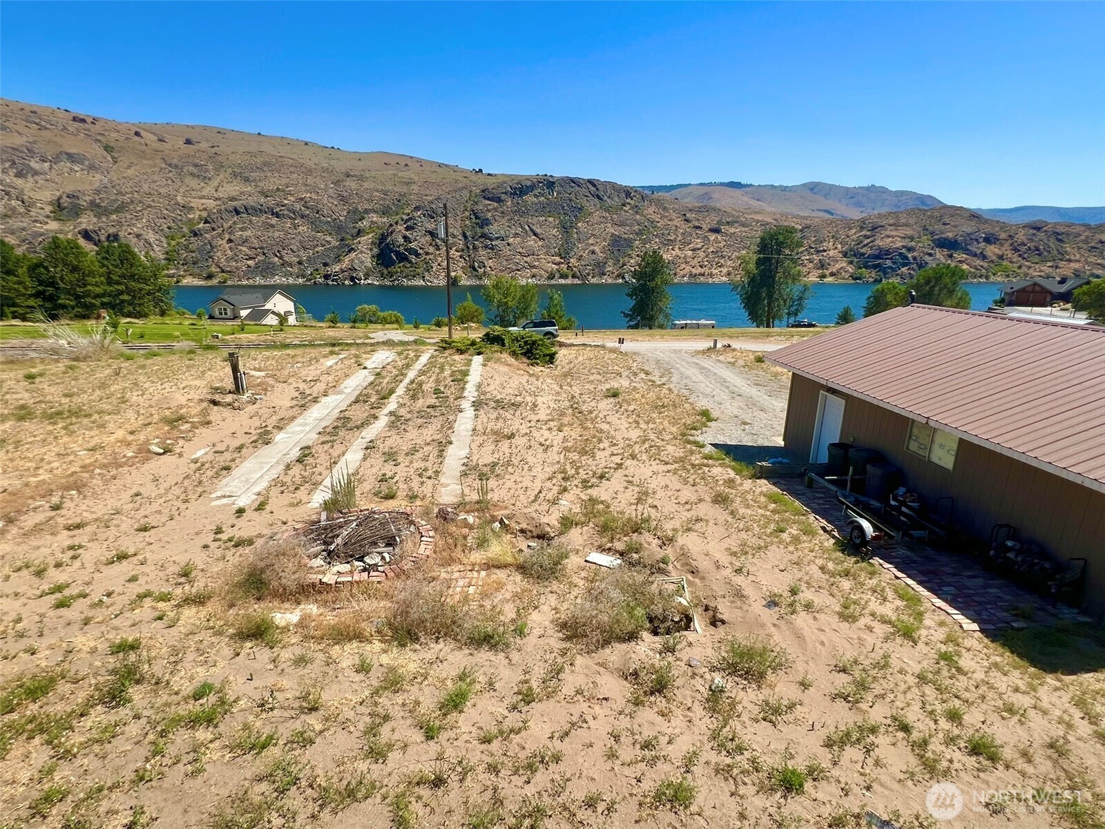 Property Photo: 27375 US Hwy 97 WA 98816