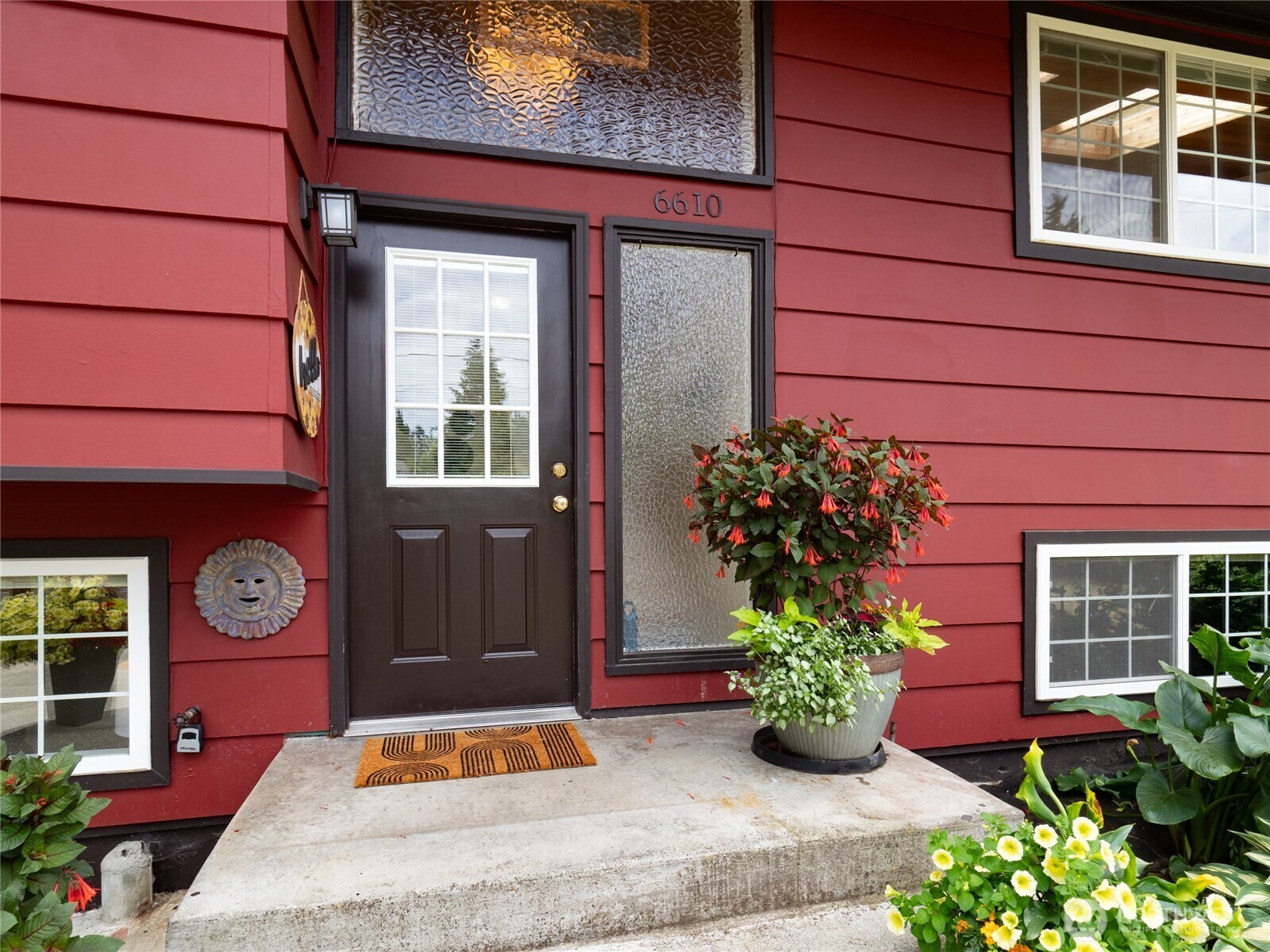 Property Photo: 6610 182nd Street SW WA 98037