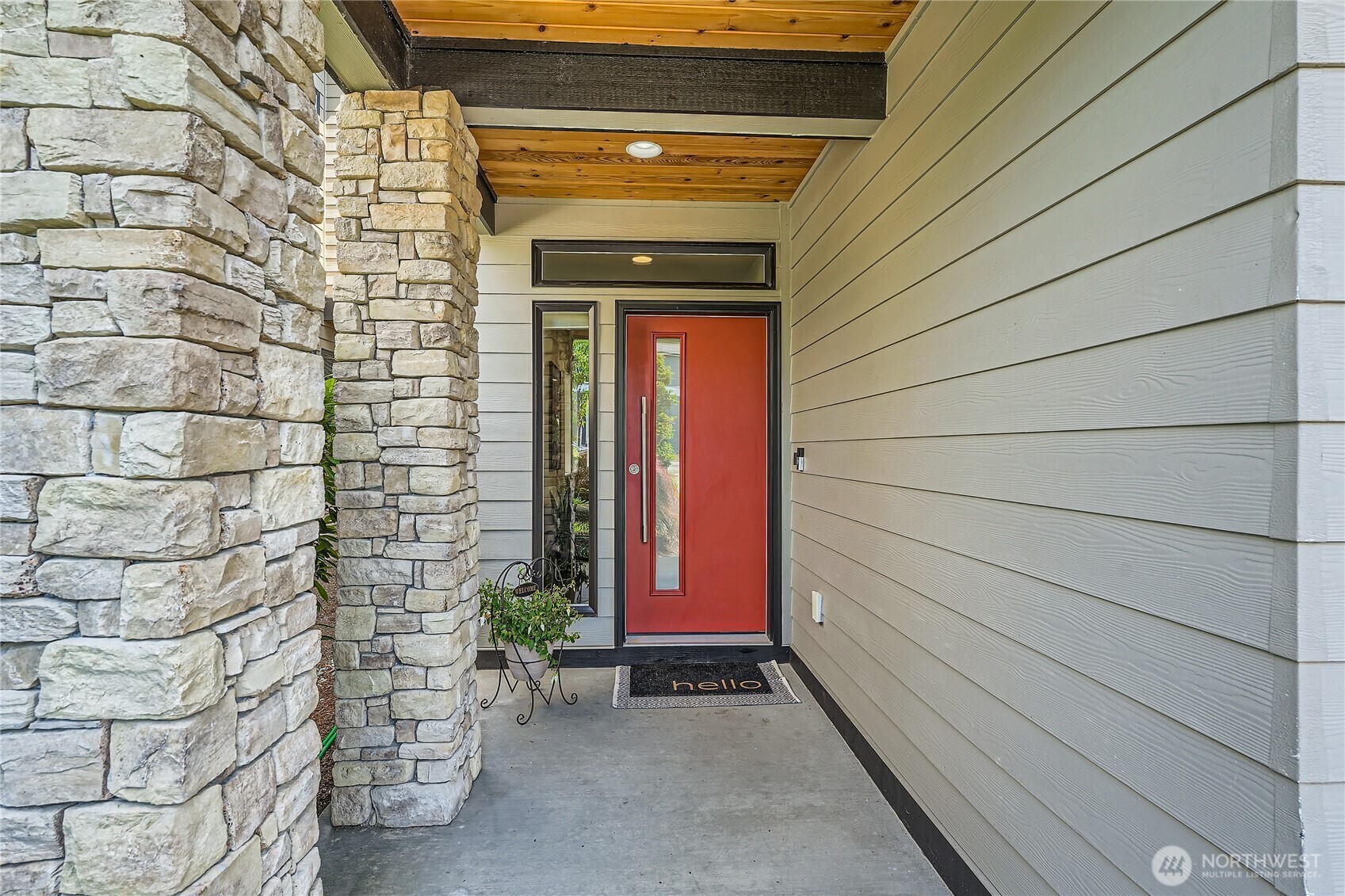 Property Photo: 1240 4th Street W WA 98033