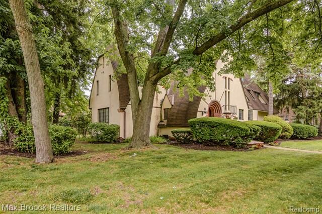 Property Photo: 19390 Canterbury Road MI 48221