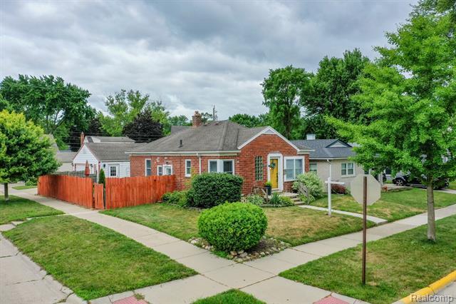 205 W Tacoma Street  Clawson MI 48017 photo