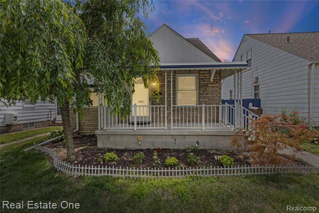 18260 Henry Street  Melvindale MI 48122 photo