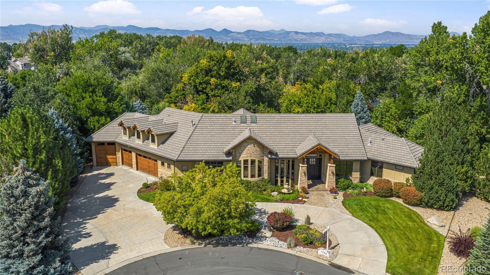 Property Photo: 1705 W Hinsdale Place CO 80120