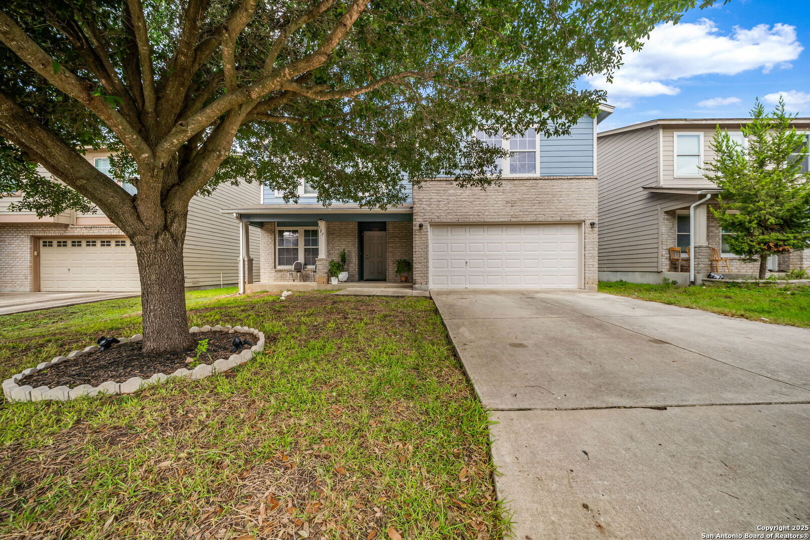 Property Photo: 327 Redbud TX 78245