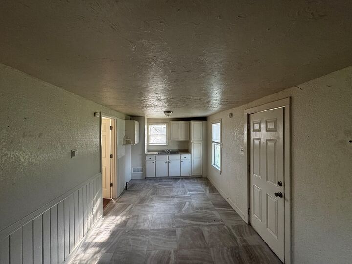 Property Photo:  607 E 38th St  TX 76903 