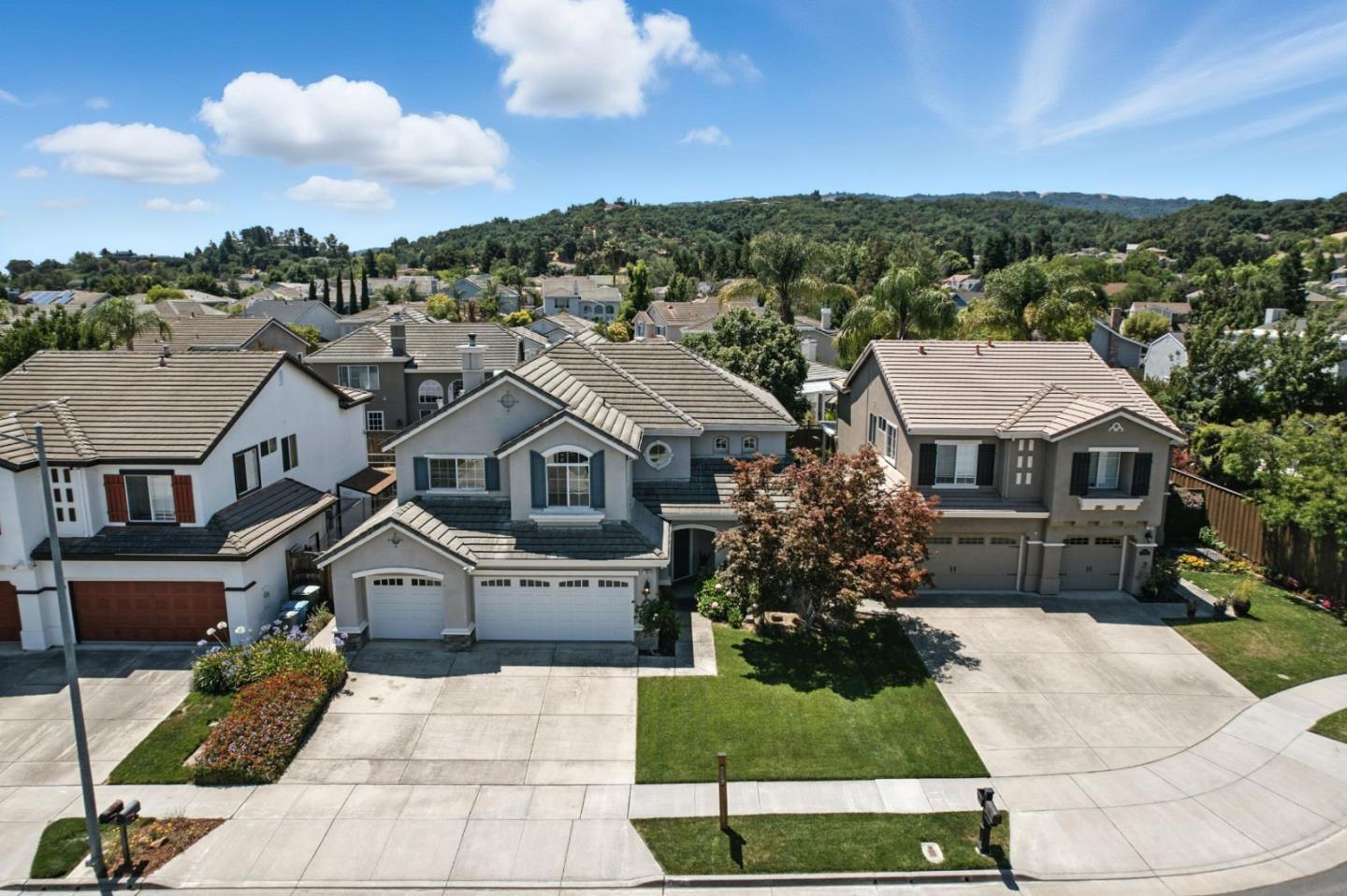 Property Photo:  1480 Finch Lane  CA 95020 