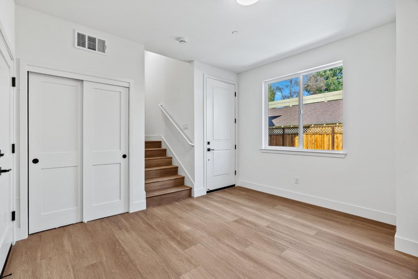 Property Photo:  955 Woodside Road  CA 94061 
