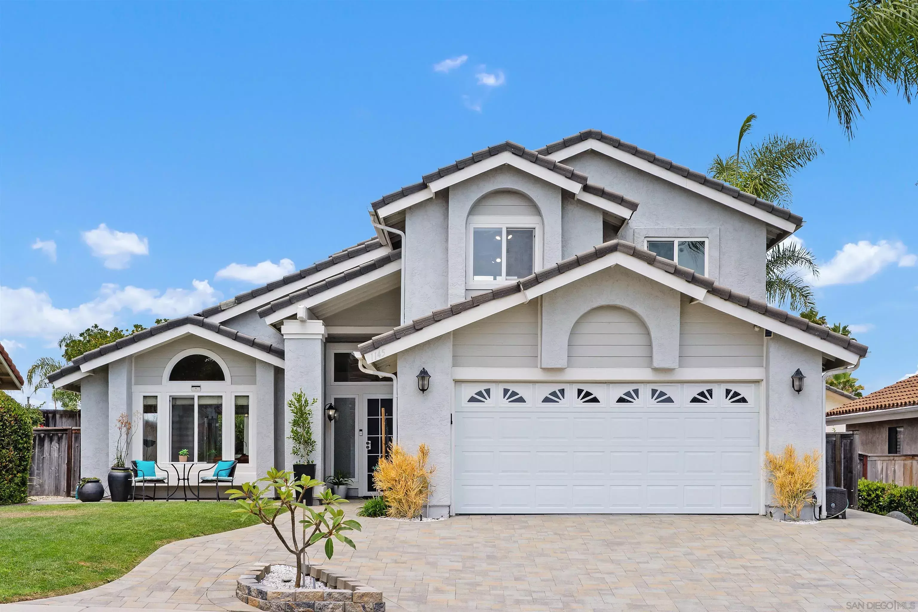 Property Photo: 1145 La Tortuga Dr CA 92081