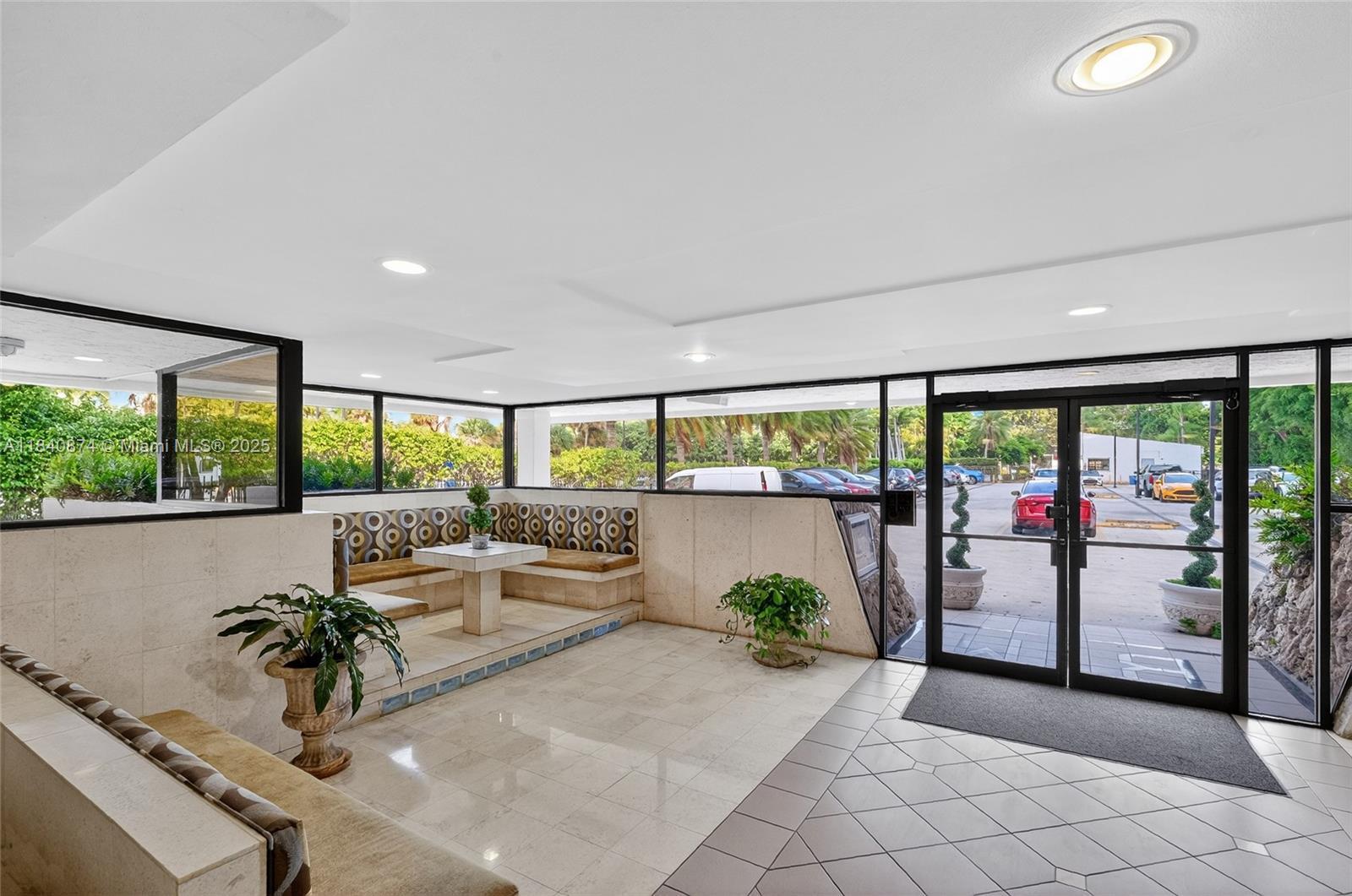 Property Photo: 2201 Brickell Ave 96 FL 33129