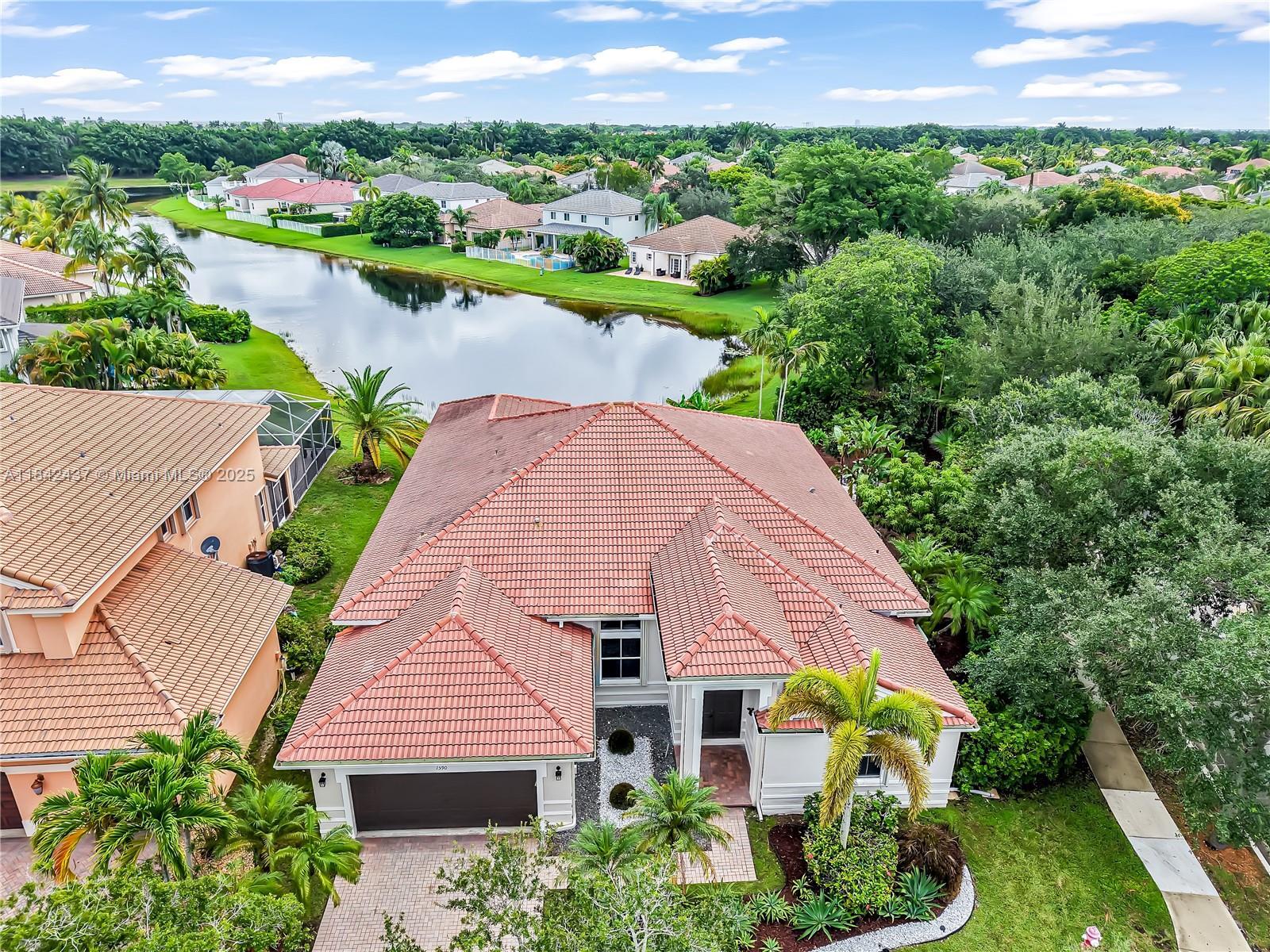 Property Photo:  1590 Osprey Bnd  FL 33327 
