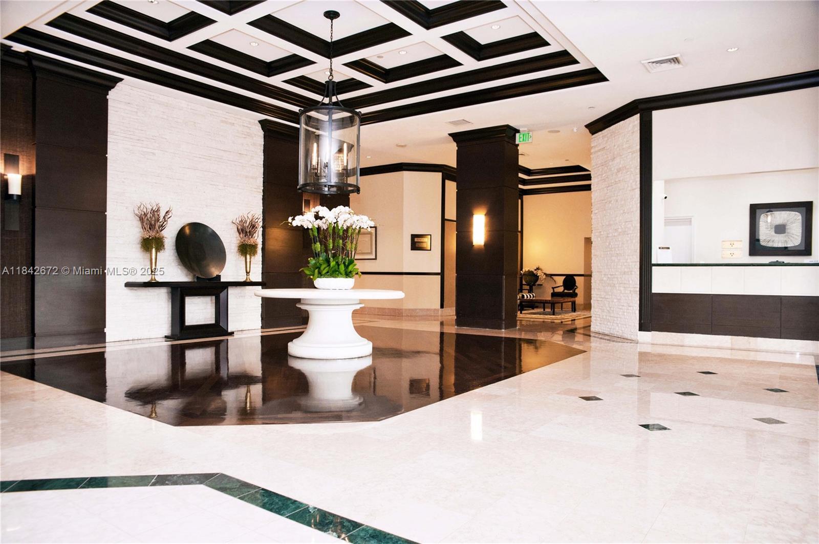 Property Photo: 3600 Yacht Club Dr 402 FL 33180
