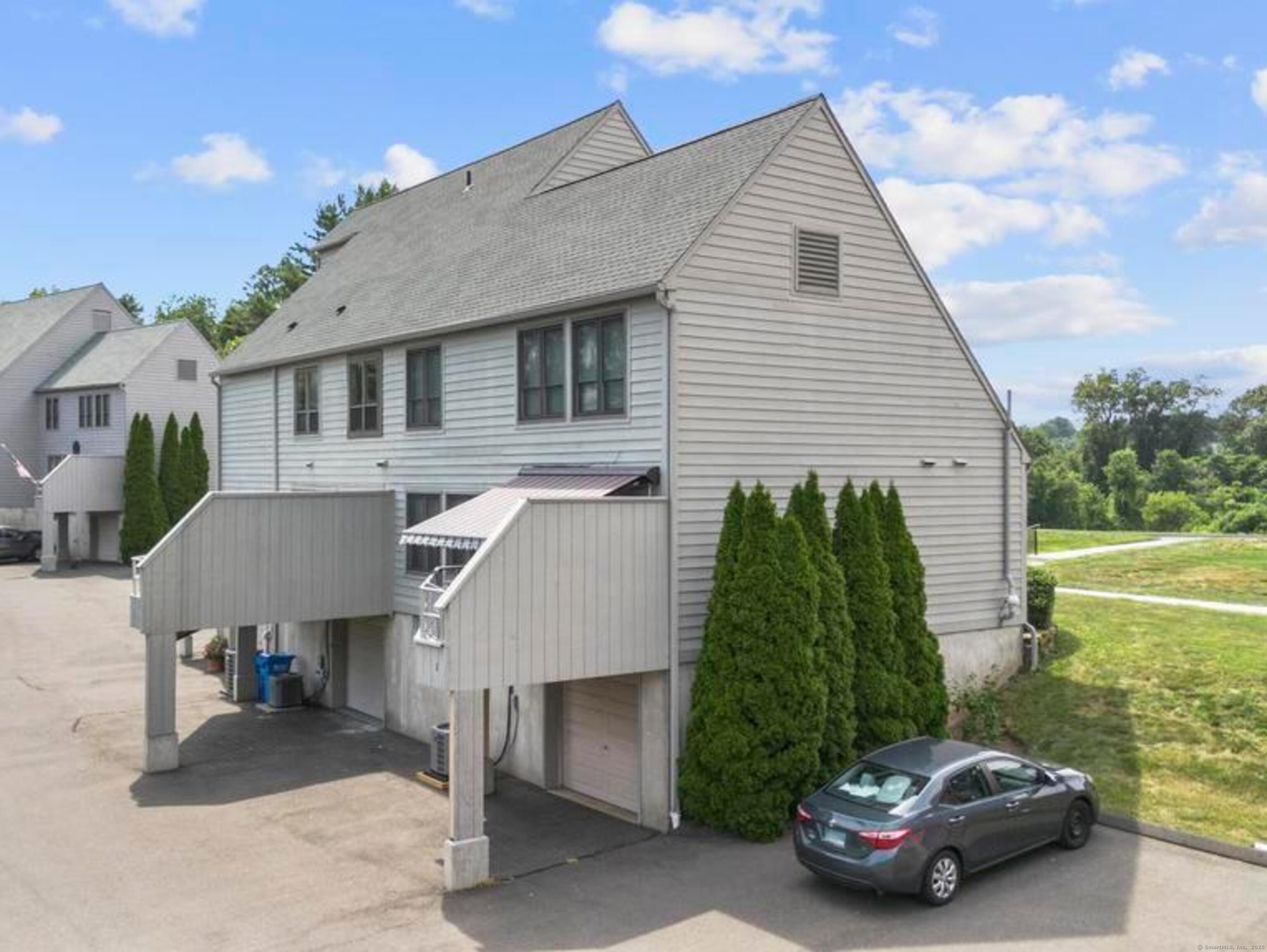 Property Photo:  2 Hallmark Hill Drive 2  CT 06492 