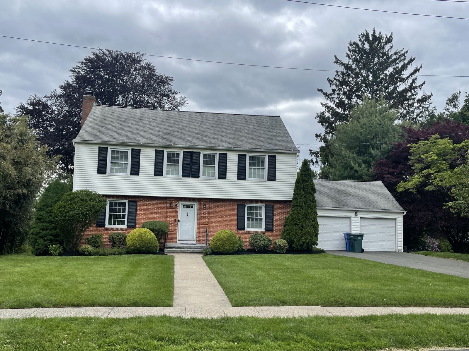 Property Photo: 20 Broadfield Road CT 06517