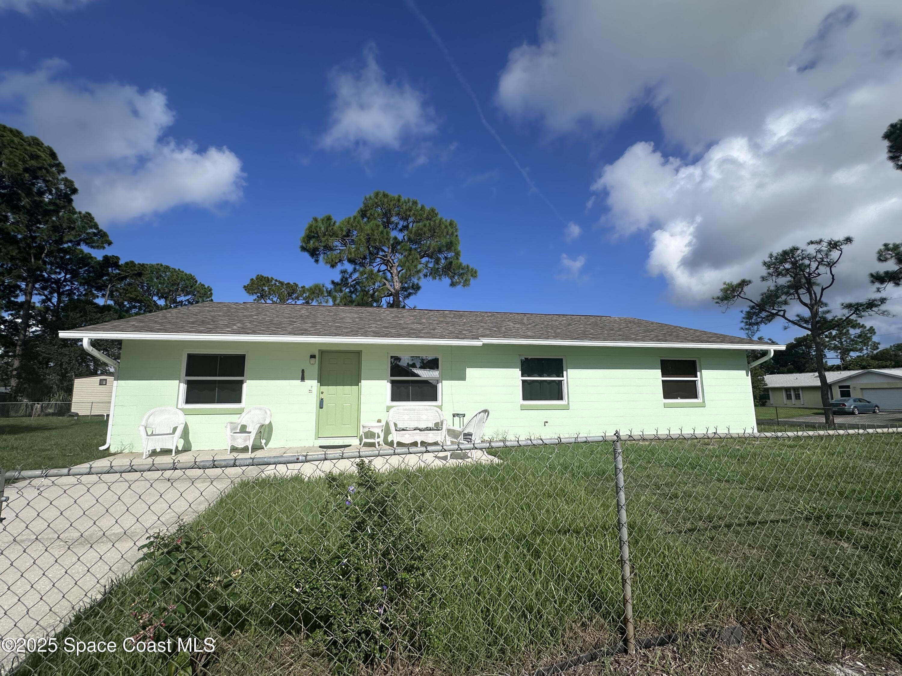 Property Photo:  6450 Ember Avenue  FL 32927 