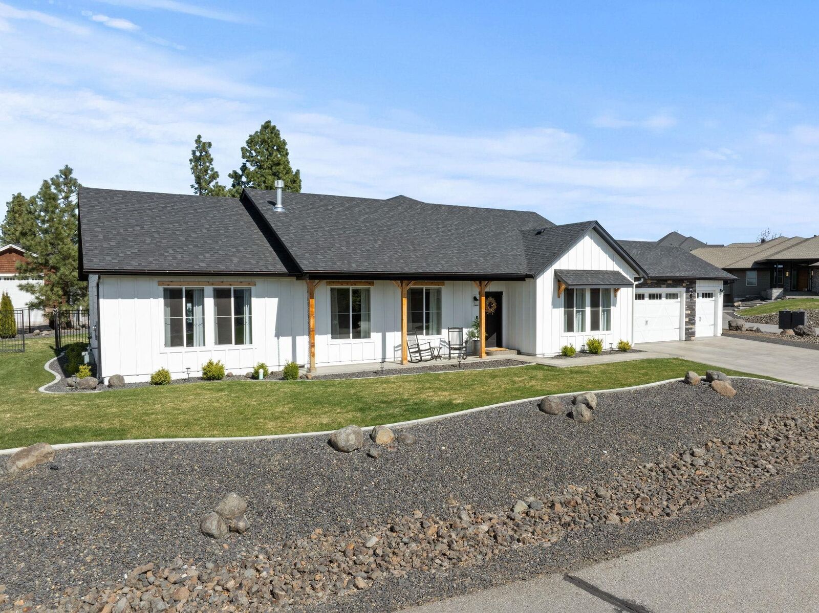 Property Photo:  2539 S Man O War Ln  WA 99037 