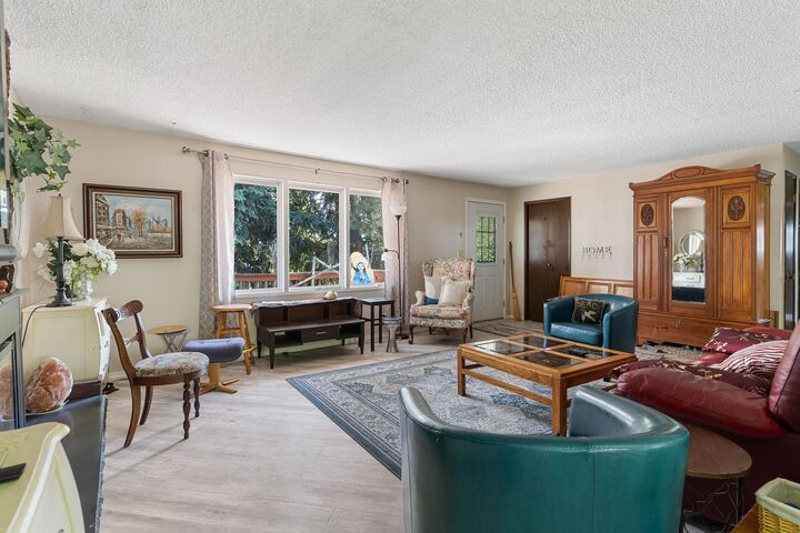 Property Photo: 13519 E 30th Ave WA 99216