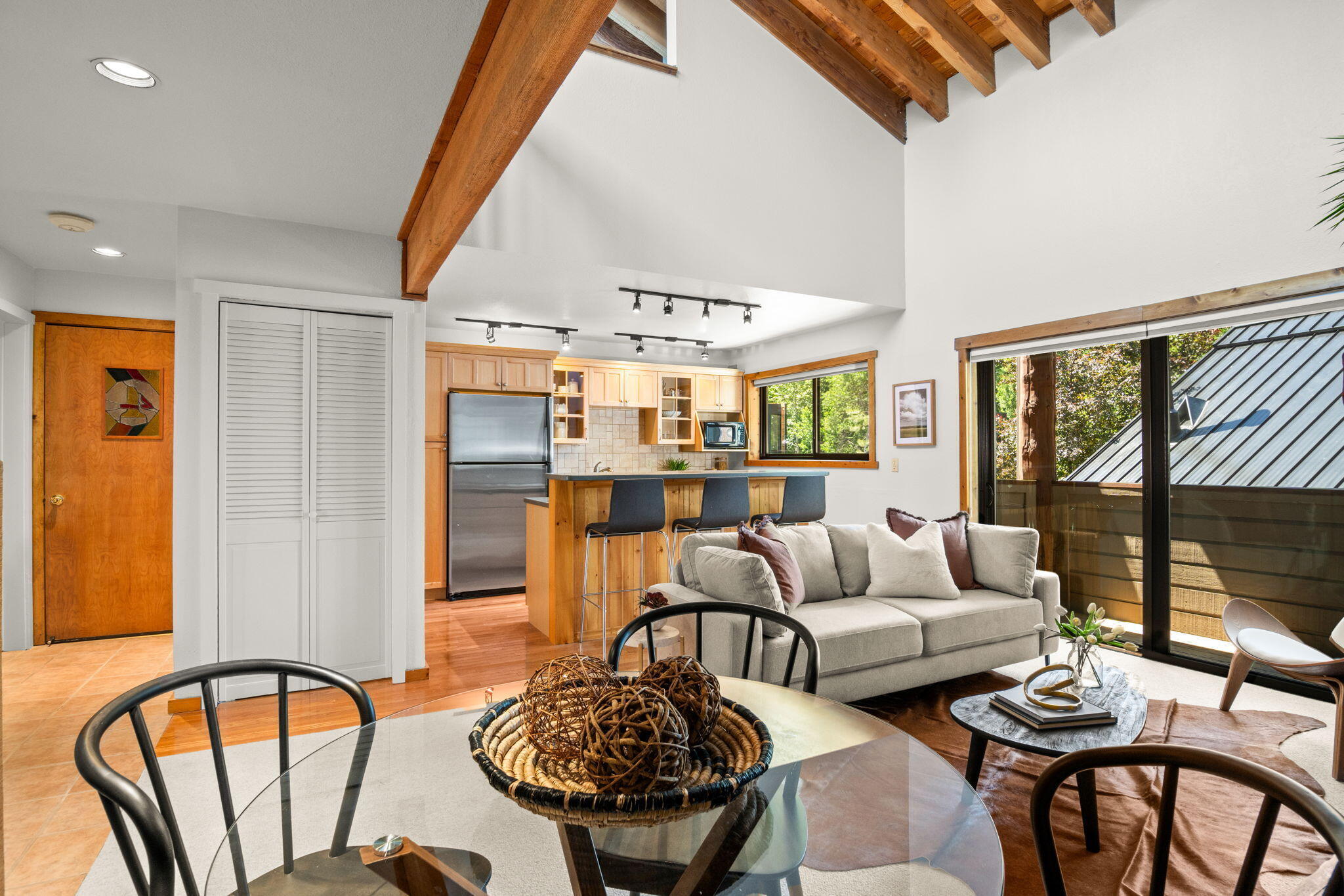 Property Photo:  126 Bird Dr 4  ID 83340 