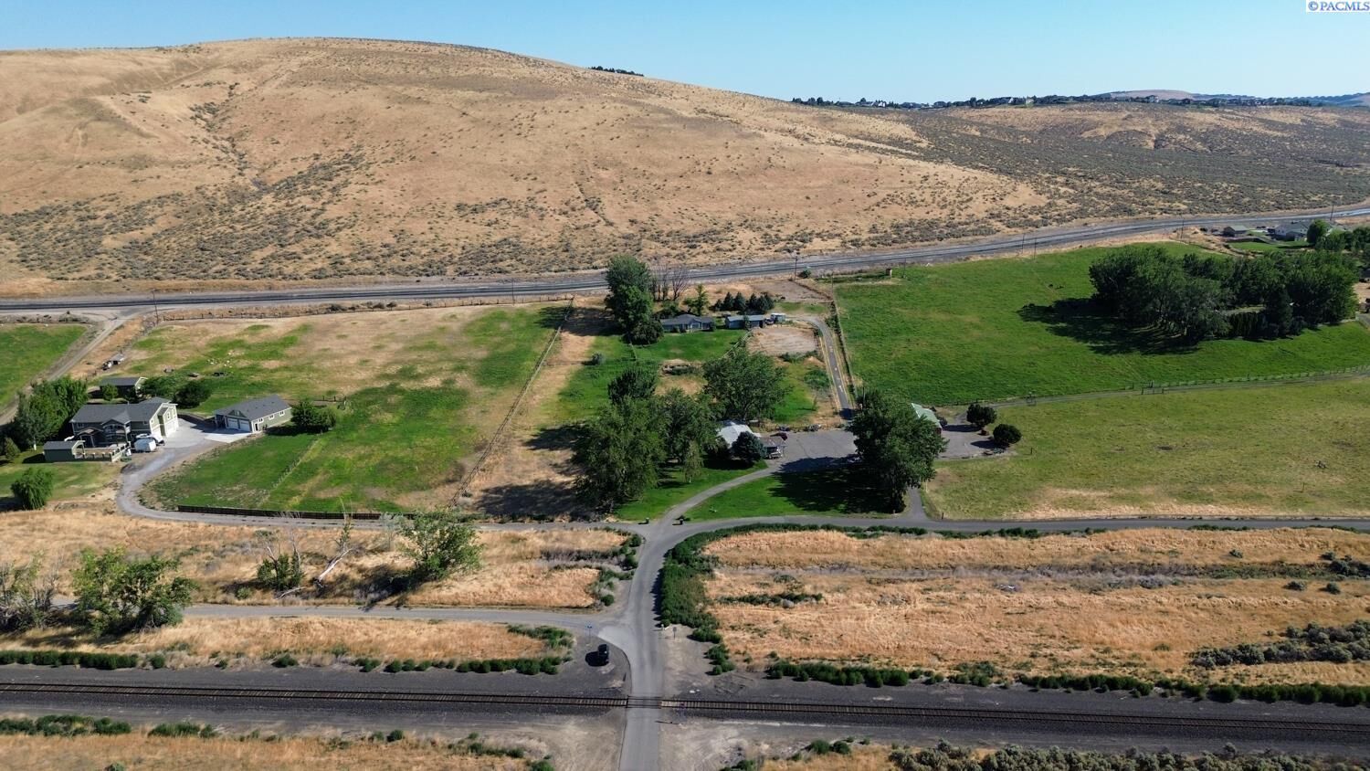 Property Photo:  25440 S 823 Pr SE  WA 99338 