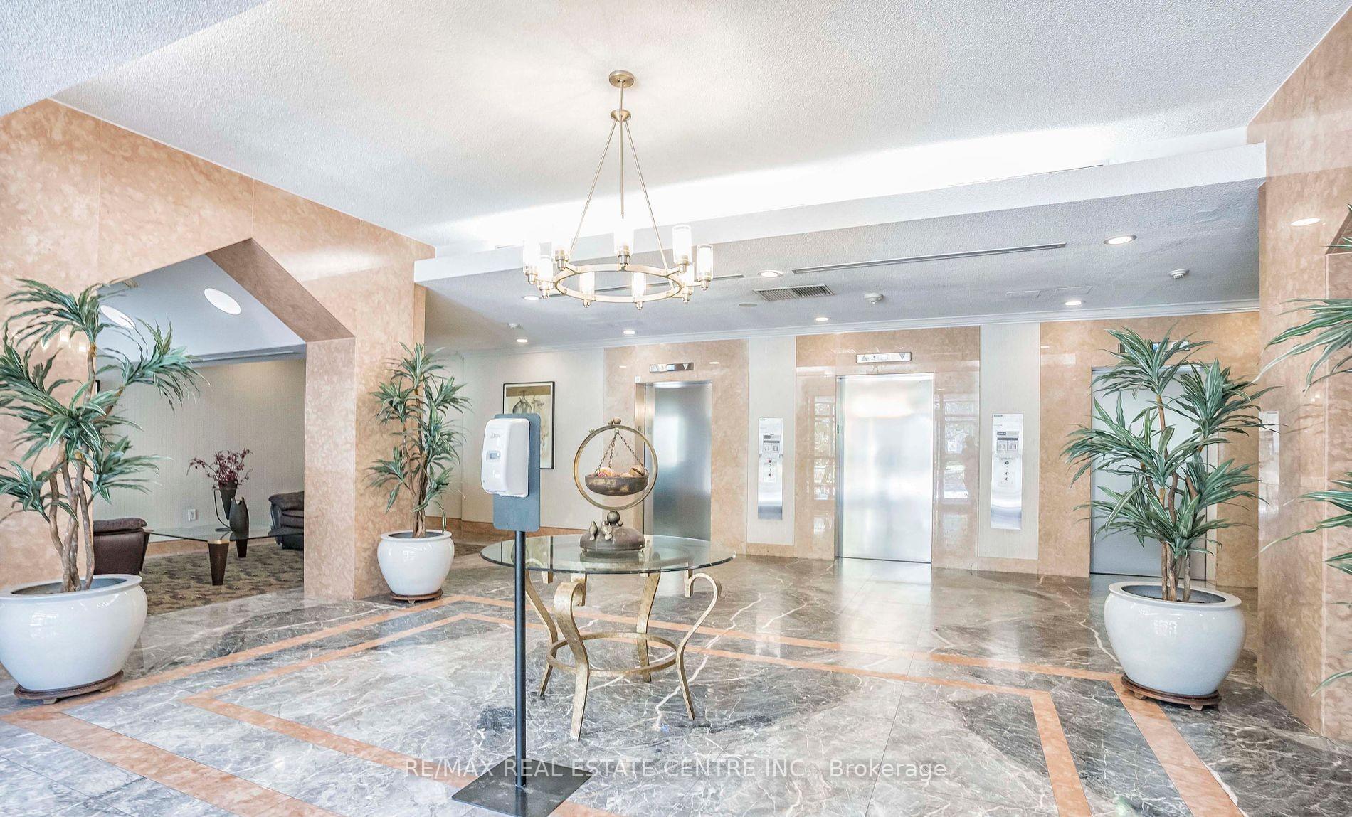 Property Photo: 2177 Burnhamthorpe Rd W Road 1308 ON L5L 5P9