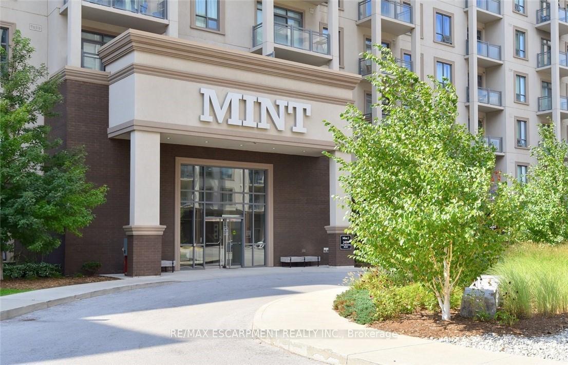 Property Photo: 2486 Old Bronte Road W 515 ON L6M 0Y4