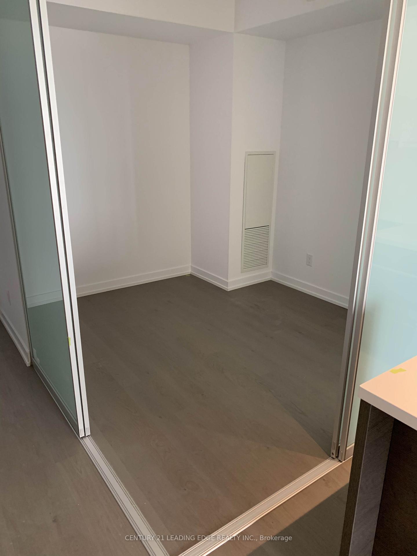 Photo de la propriété:  488 University Avenue 3301  ON M5G 0C1 