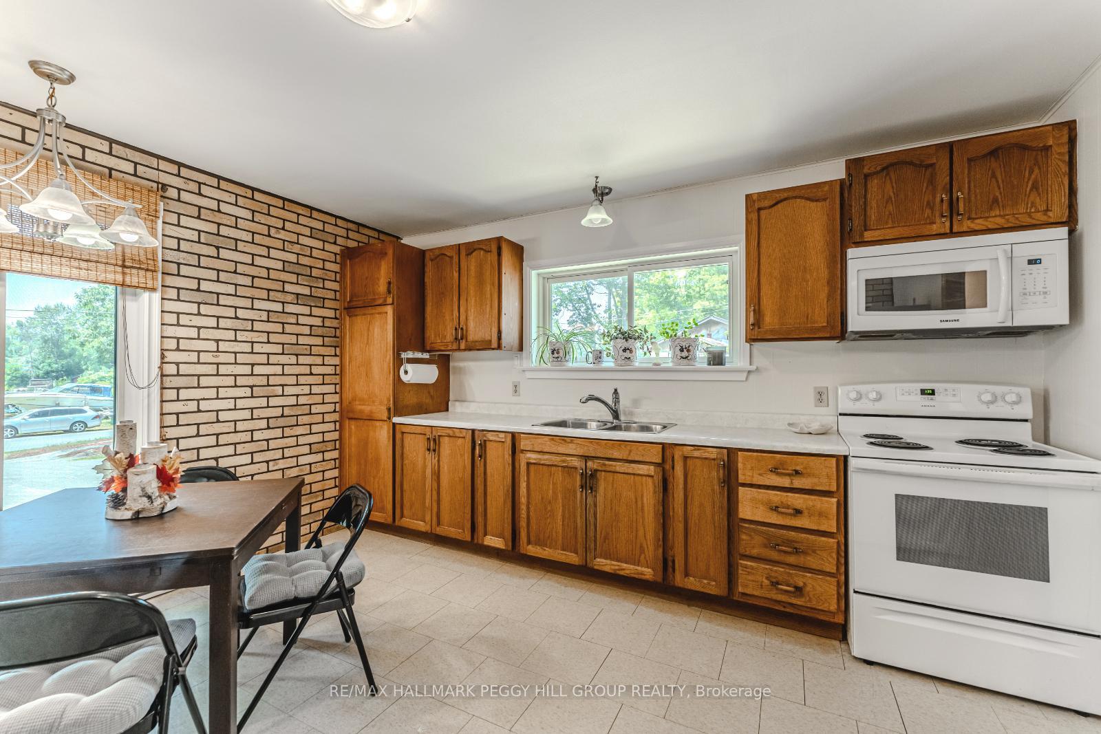 Property Photo: 332 Baxter Loop Road ON L0K 1S0