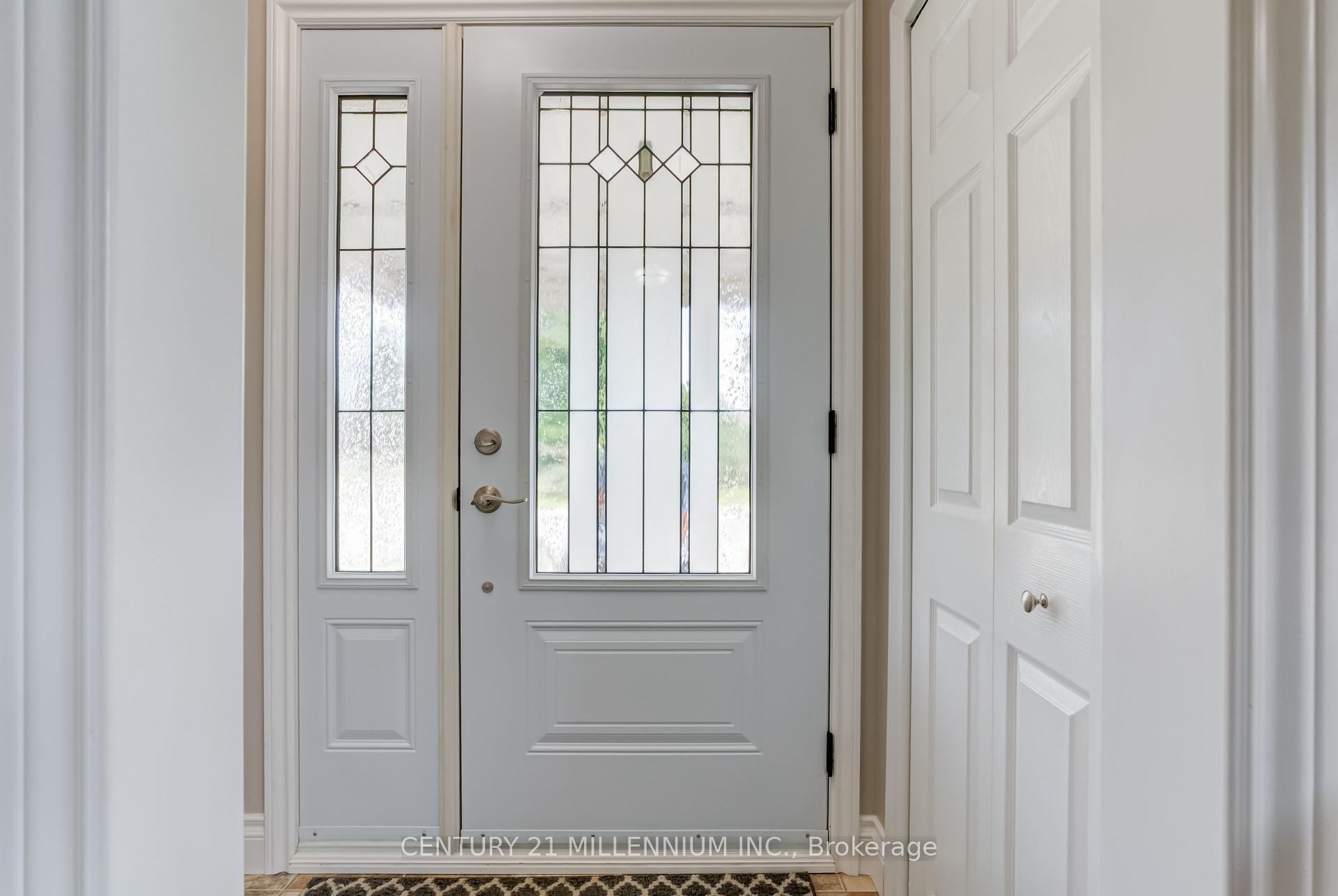 Photo de la propriété: 44 Sanford Crescent ON L6X 2C3
