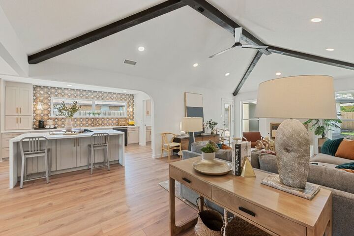 11010 Froke Cedar Trail  Austin TX 78750 photo