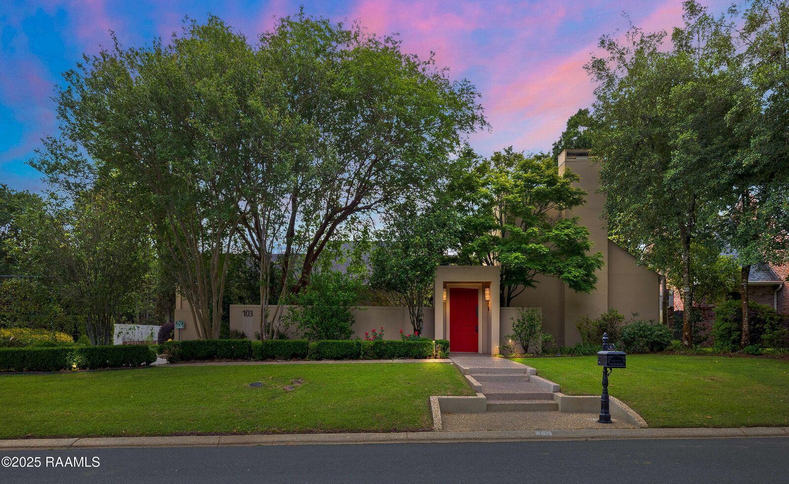 Property Photo:  103 Oakwater Drive  LA 70503 
