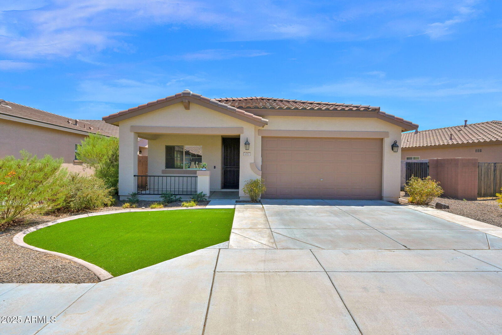 Property Photo: 1057 W Empress Tree Avenue AZ 85140