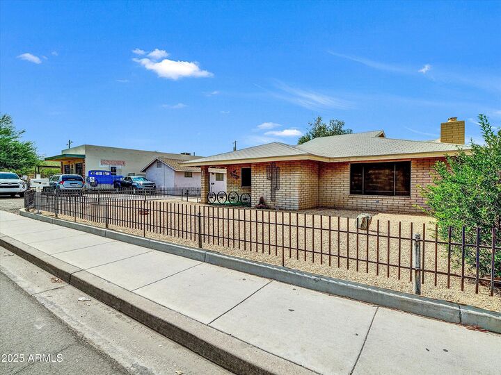 733 E Hatcher Road  Phoenix AZ 85020 photo